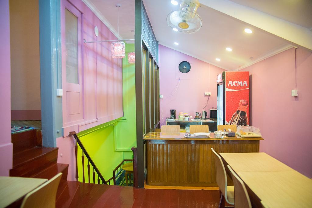 The Sat Yangon Hostel Exterior photo
