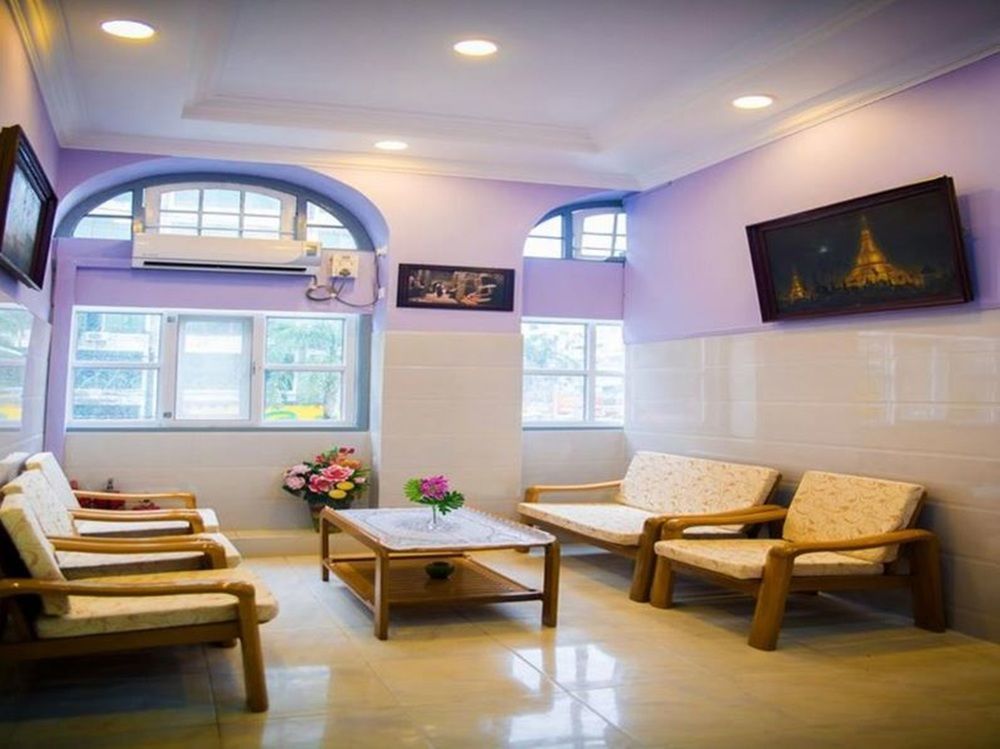 The Sat Yangon Hostel Exterior photo