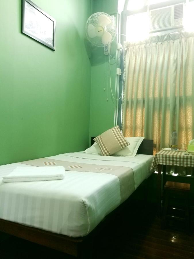 The Sat Yangon Hostel Exterior photo